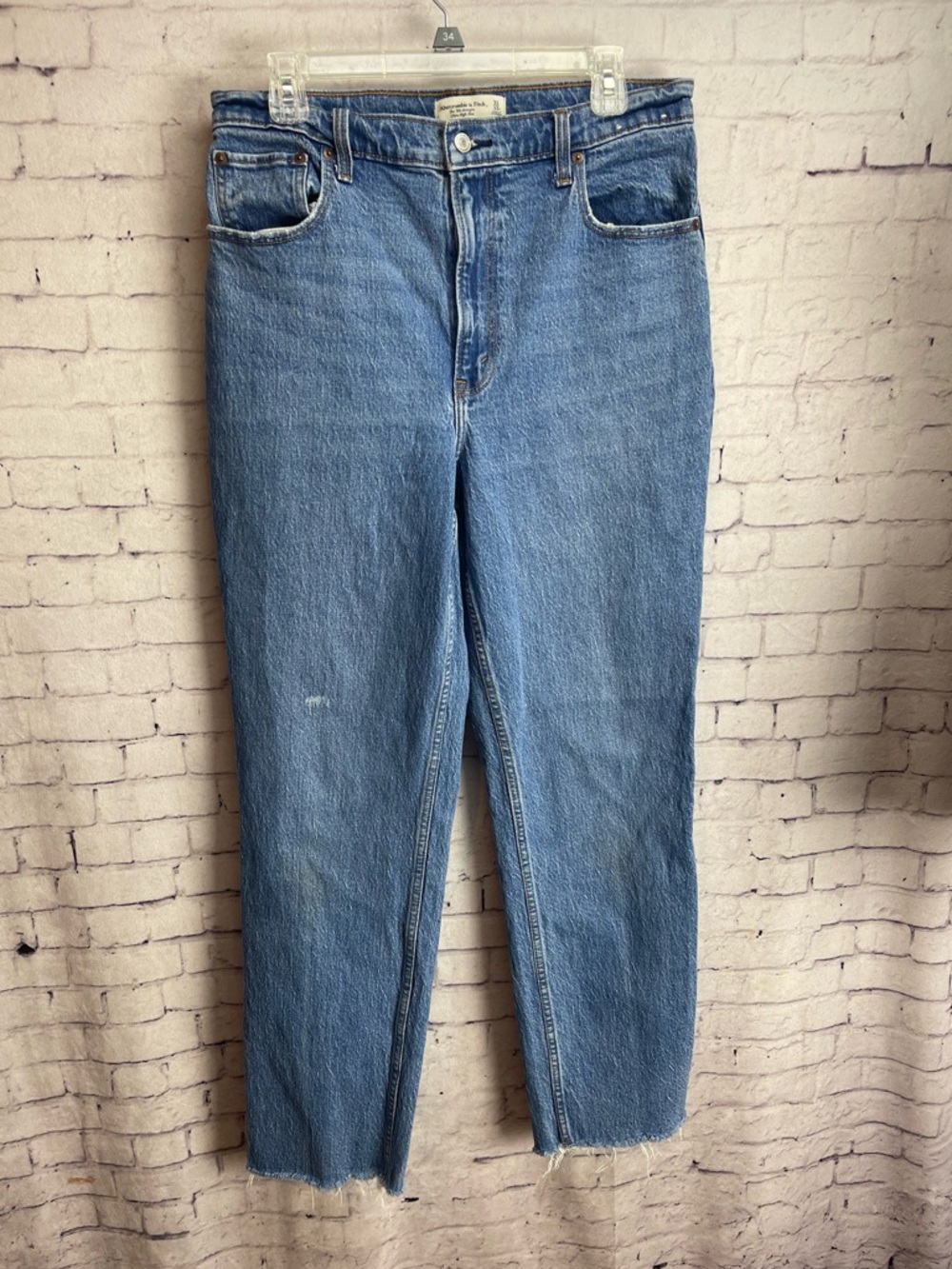 Abercrombie & Fitch size 31 or 12R the 90’s straight ultra high rise jeans FLAWS